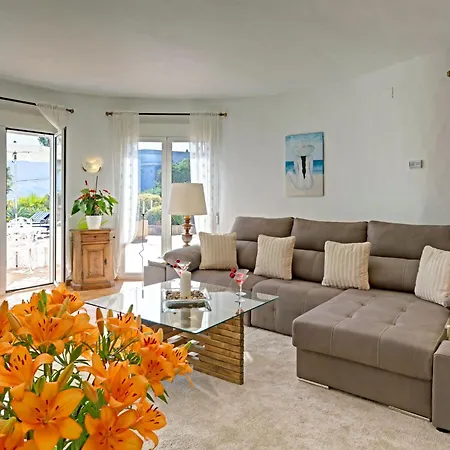Carma By Interhome *