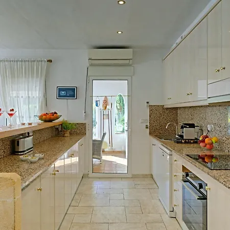 Semesterbostad Carma By Interhome *